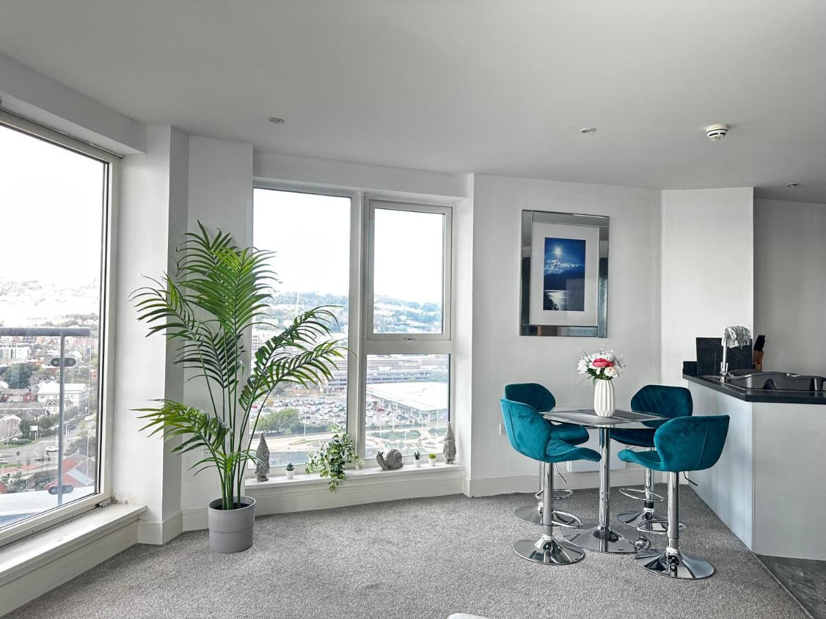 Stunning Ocean & City View Apt Swansea Extérieur photo